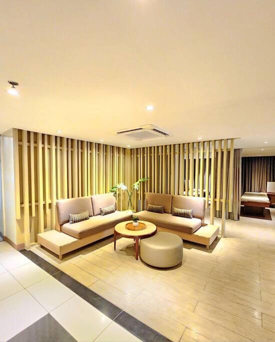 Cosy Executive 1 Bedroom Uptown Parksuites Ultra Fast Internet Manila Exteriör bild